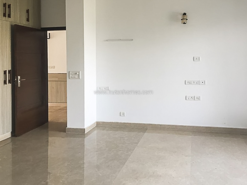 3 BHK Flat For Sale in Panchsheel Park