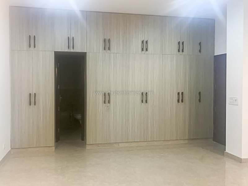 3 BHK Flat For Sale in Panchsheel Park