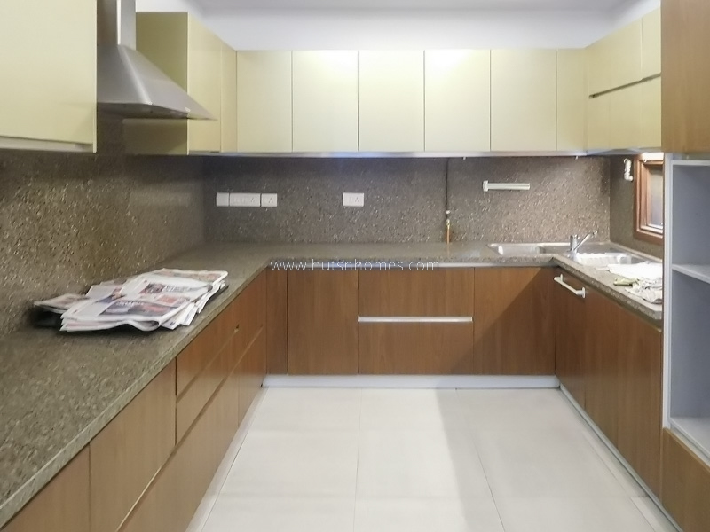 4 BHK Flat For Sale in New Friends Colony