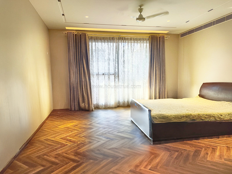 4 BHK Flat For Rent in Vasant Vihar