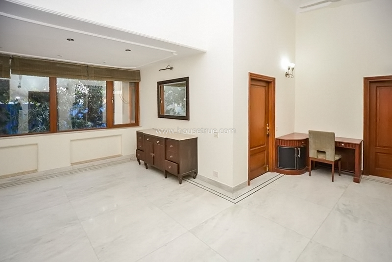 4 BHK Flat For Rent in Sundar Nagar