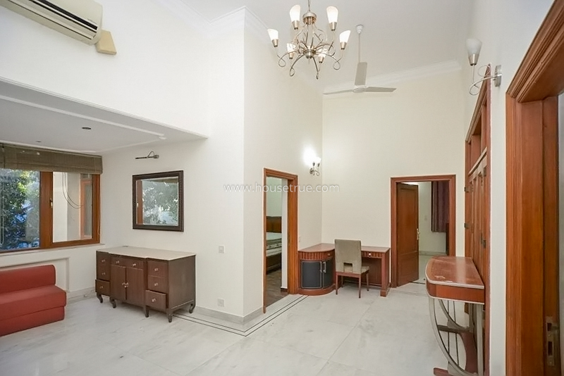 4 BHK Flat For Rent in Sundar Nagar