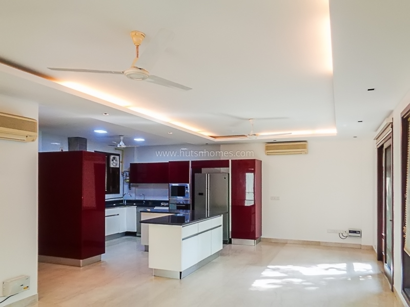 4 BHK Flat For Sale in Sarvodaya Enclave