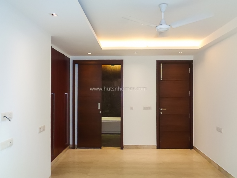 4 BHK Flat For Sale in Sarvodaya Enclave