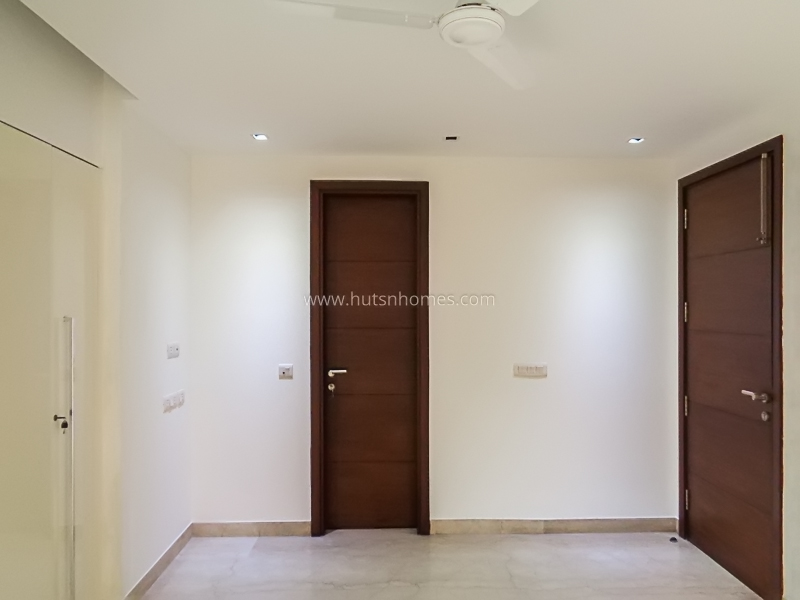 4 BHK Flat For Sale in Sarvodaya Enclave