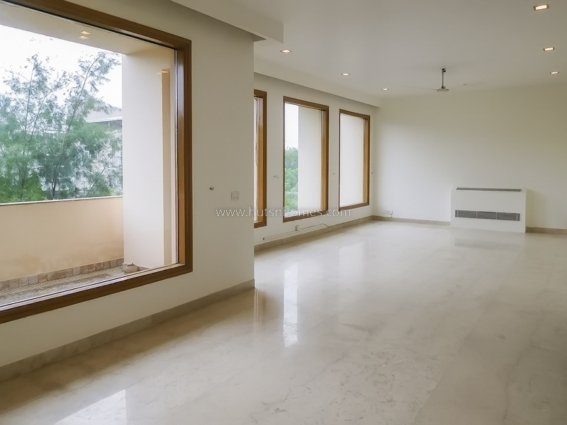 4 BHK Flat For Sale in Vasant Vihar