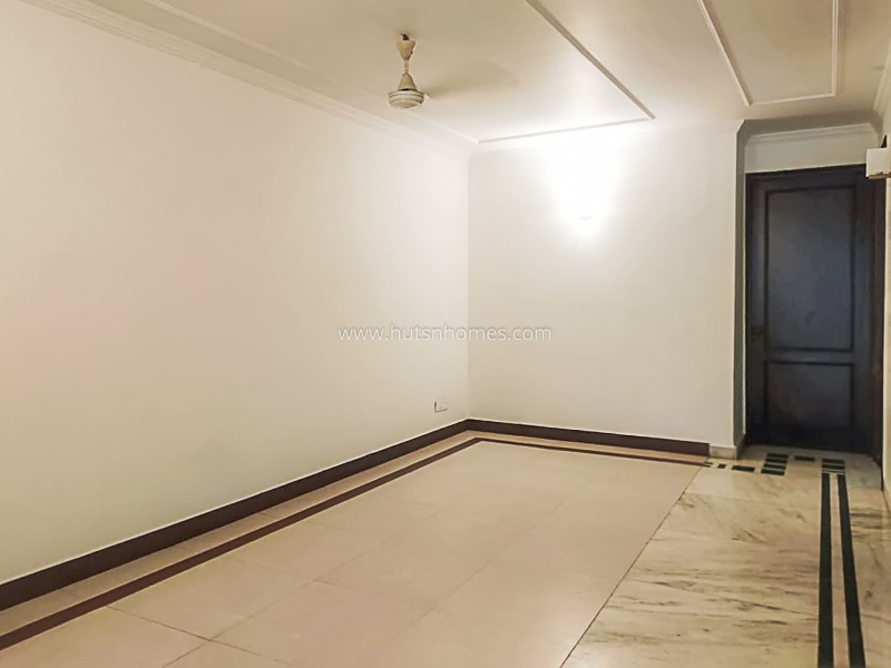 4 BHK Flat For Sale in Vasant Vihar