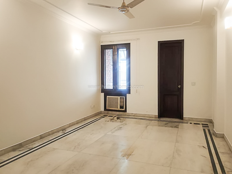 4 BHK Flat For Sale in Vasant Vihar