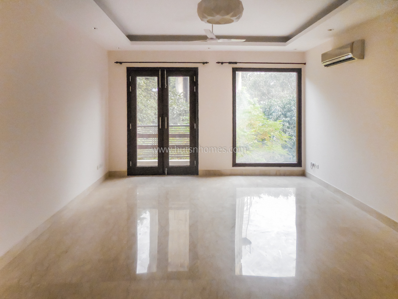 3 BHK Flat For Sale in Anand Niketan