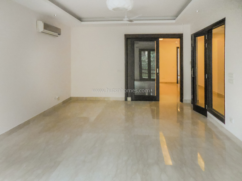 3 BHK Flat For Sale in Anand Niketan