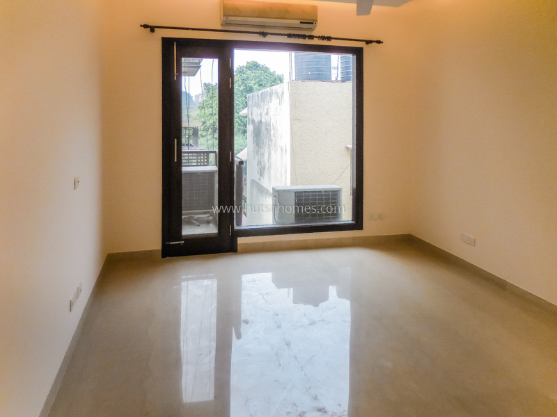 3 BHK Flat For Sale in Anand Niketan