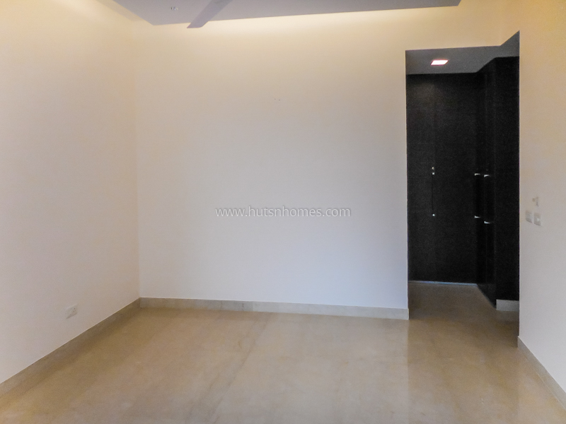 3 BHK Flat For Sale in Anand Niketan