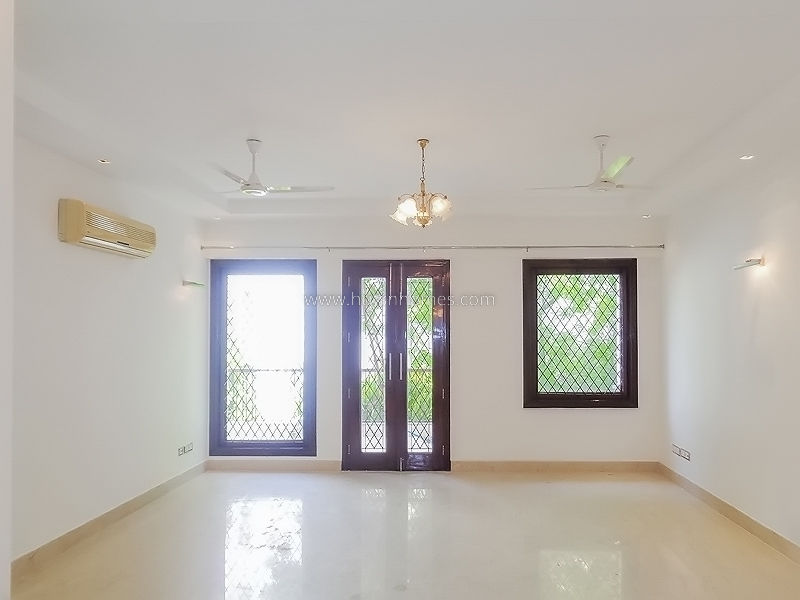 4 BHK Flat For Sale in Vasant Vihar