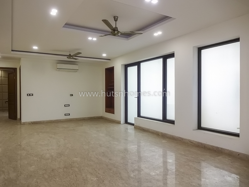 4 BHK Flat For Sale in South Extension 2