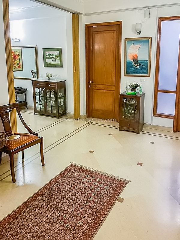 4 BHK Flat For Rent in Defence Colony