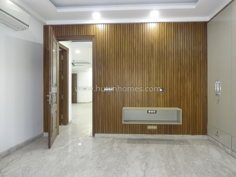 4 BHK Flat For Sale in South Extension 2