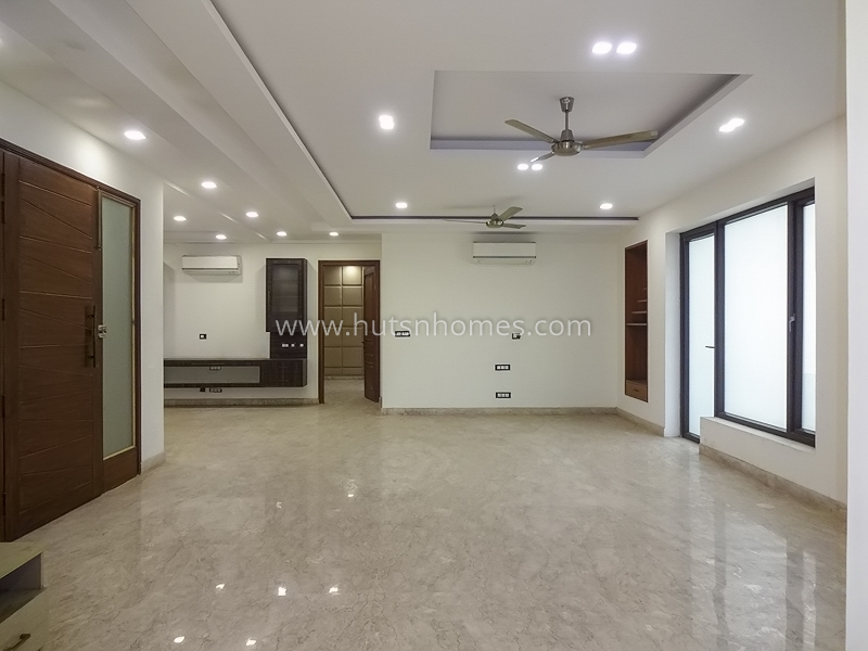 4 BHK Flat For Sale in South Extension 2