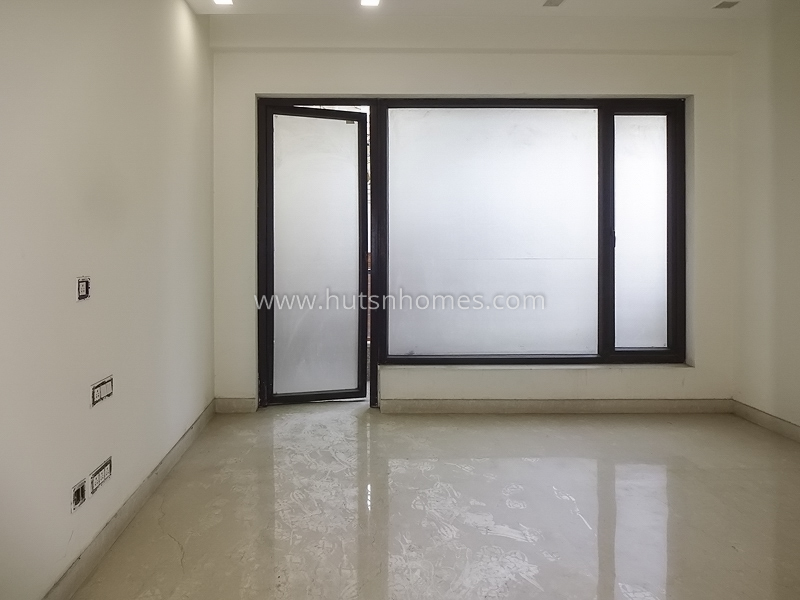 4 BHK Flat For Sale in South Extension 2