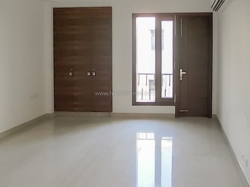 4 BHK Flat For Sale in New Friends Colony