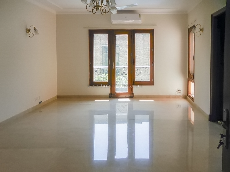 5 BHK Flat For Sale in Shanti Niketan