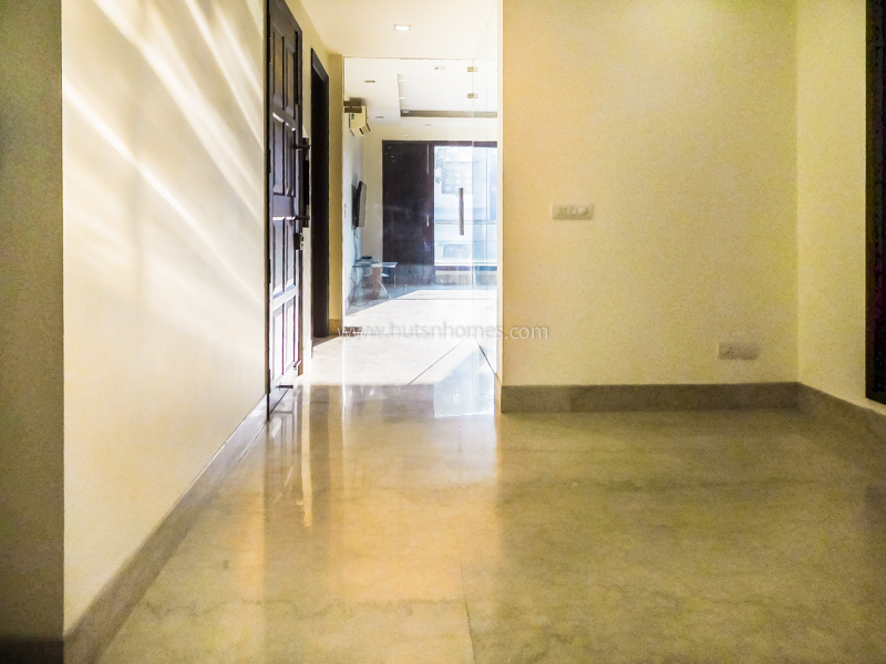 4 BHK Flat For Sale in Anand Niketan