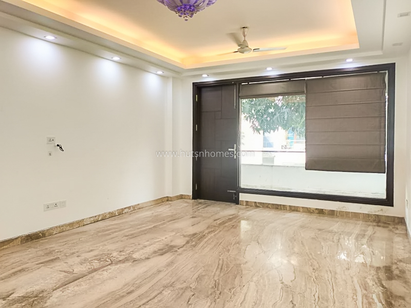 3 BHK Flat For Sale in Navjeevan Vihar