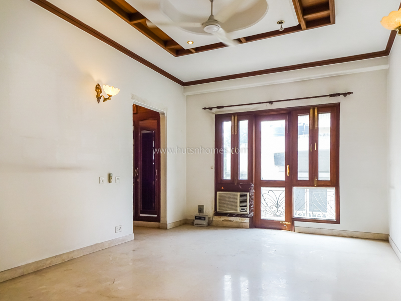 4 BHK Flat For Sale in Vasant Vihar