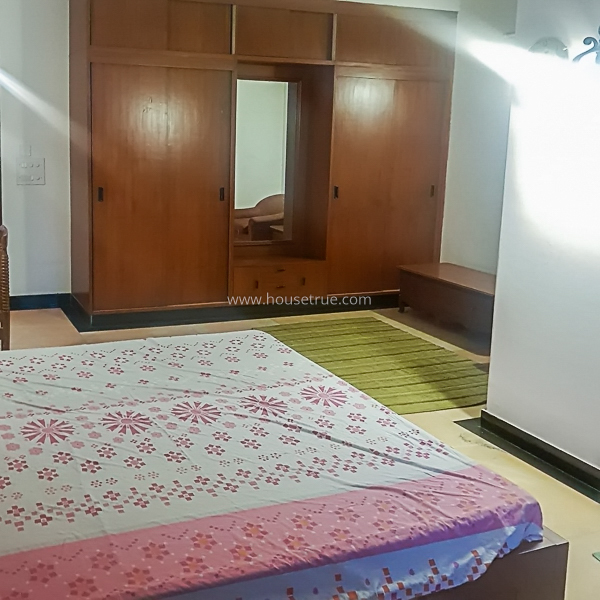 2 BHK Flat For Rent in Defence Colony