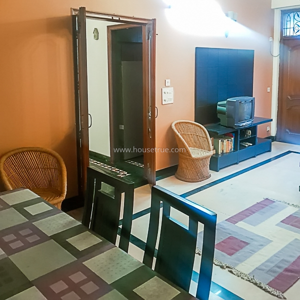 2 BHK Flat For Rent in Defence Colony