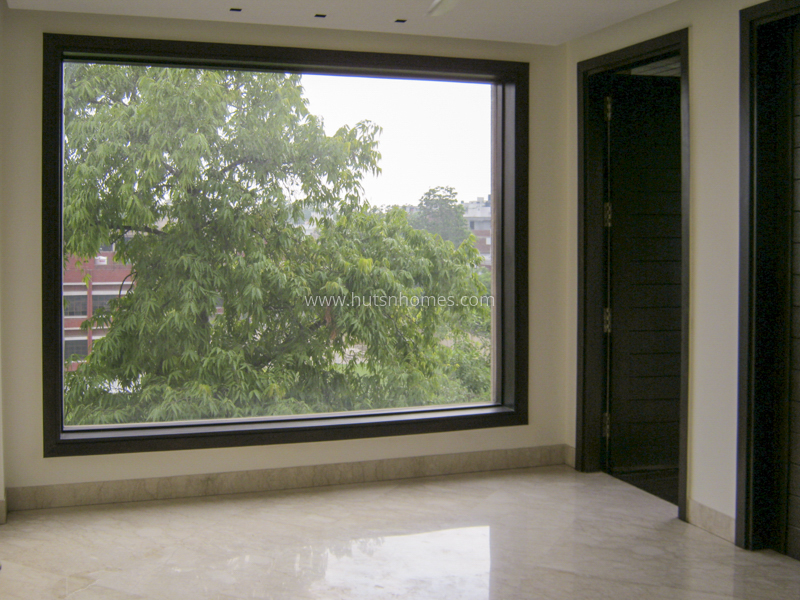 4 BHK Flat For Sale in Vasant Vihar