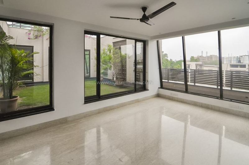 3 BHK Penthouse For Sale in Jangpura Extension