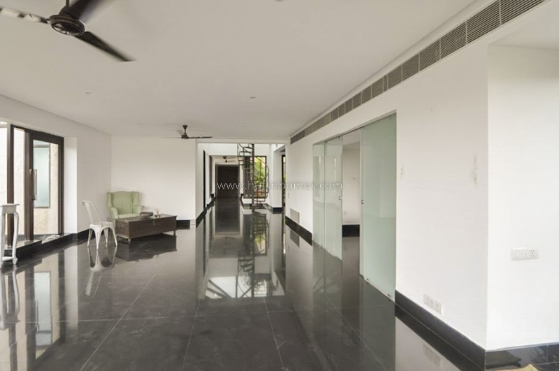 3 BHK Penthouse For Sale in Jangpura Extension