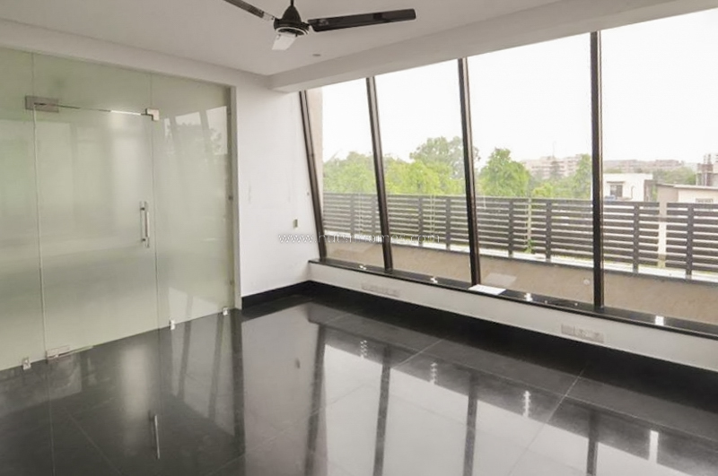 3 BHK Penthouse For Sale in Jangpura Extension