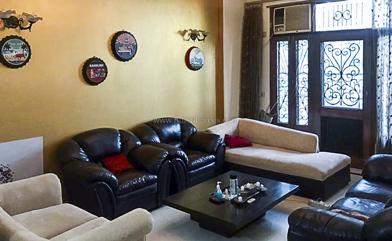 3 BHK Flat For Sale in Greater Kailash Part 3