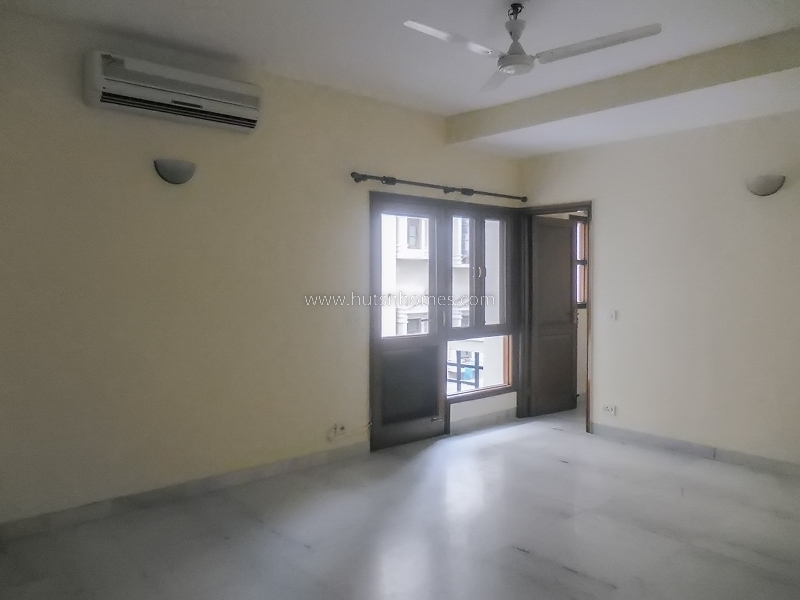 4 BHK Flat For Sale in Vasant Vihar