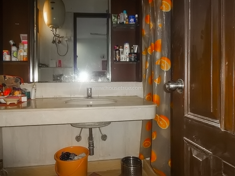 3 BHK Flat For Sale in Friends Colony West