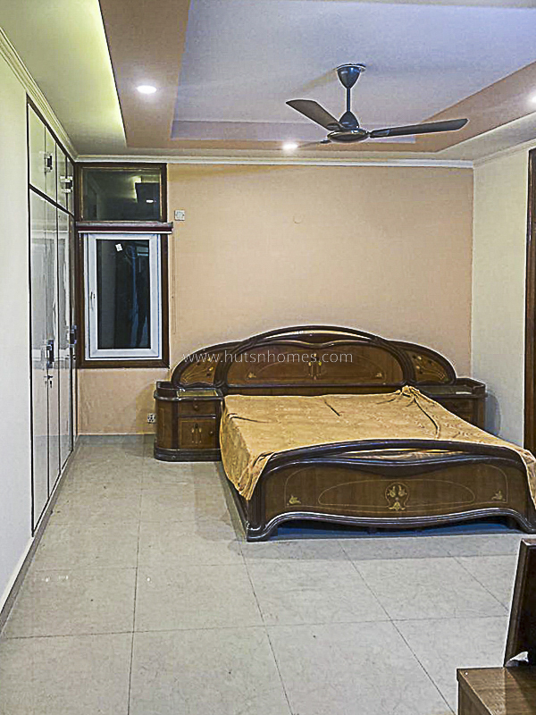 4 BHK Flat For Rent in Panchsheel Enclave