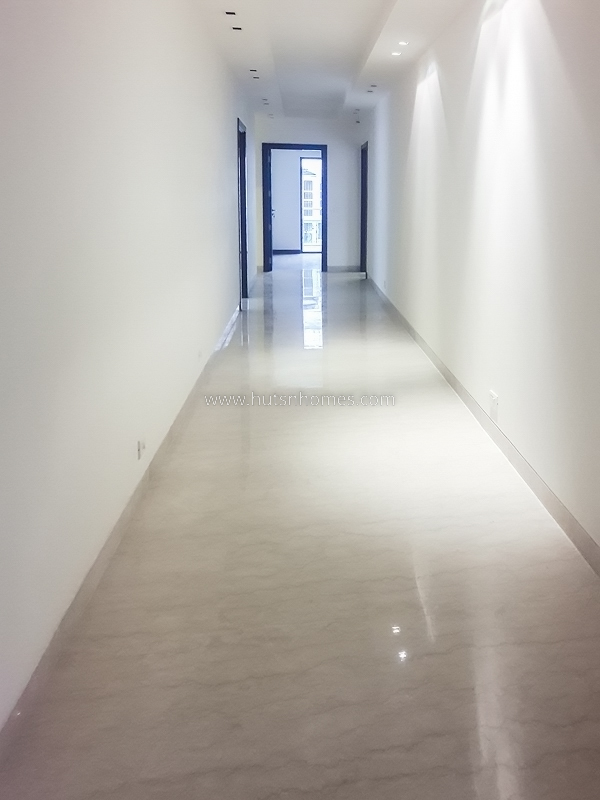 4 BHK Flat For Sale in Vasant Vihar