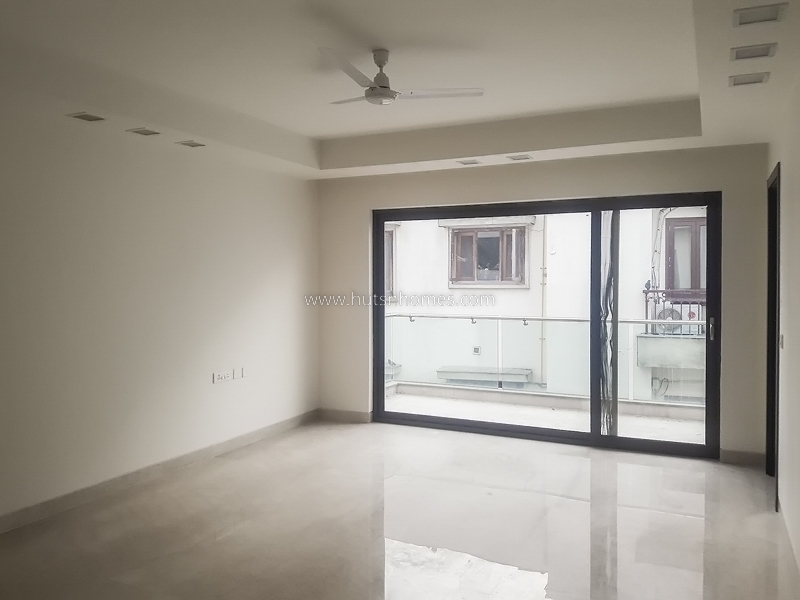 4 BHK Flat For Sale in Vasant Vihar