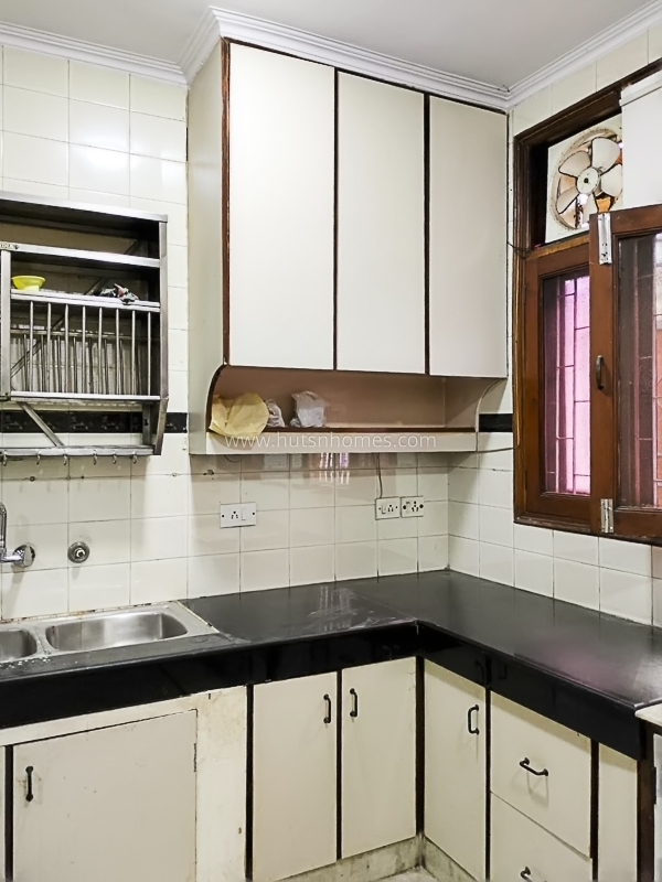 3 BHK Flat For Sale in Defence Colony