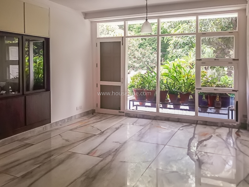 4 BHK Flat For Sale in Hauz Khas Enclave