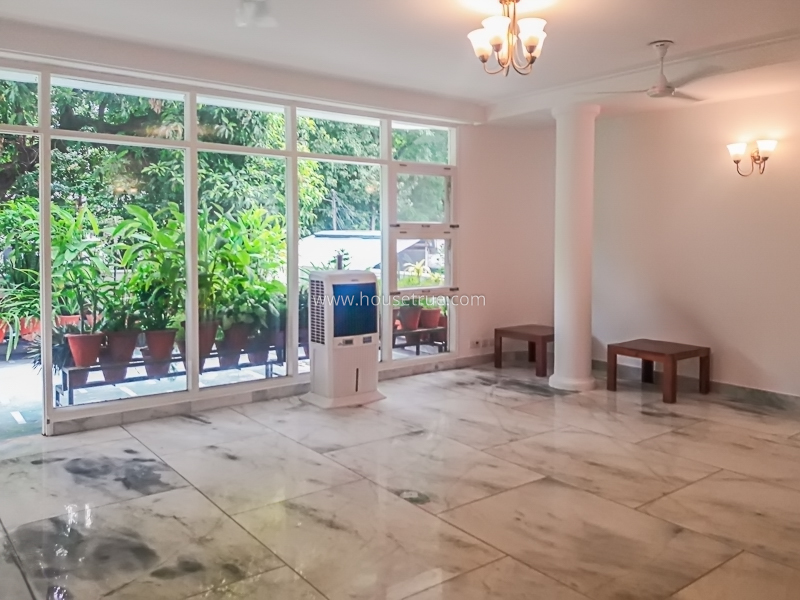 4 BHK Flat For Sale in Hauz Khas Enclave