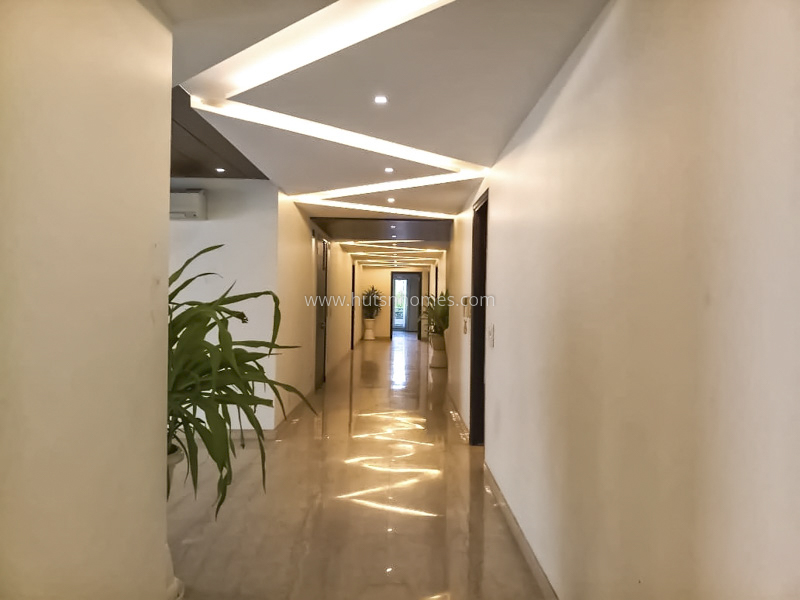 5 BHK Flat For Sale in Greater Kailash Part 1