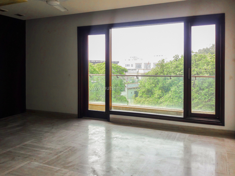 4 BHK Flat For Sale in Panchsheel Park