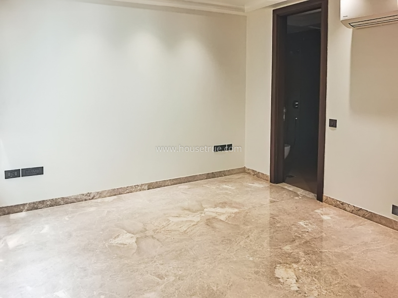 4 BHK Builder Floor For Sale in Friends Colony East