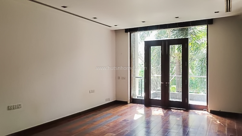 6 BHK House For Sale in Vasant Vihar