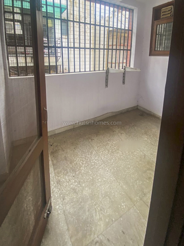 3 BHK Flat For Sale in Jangpura Extension