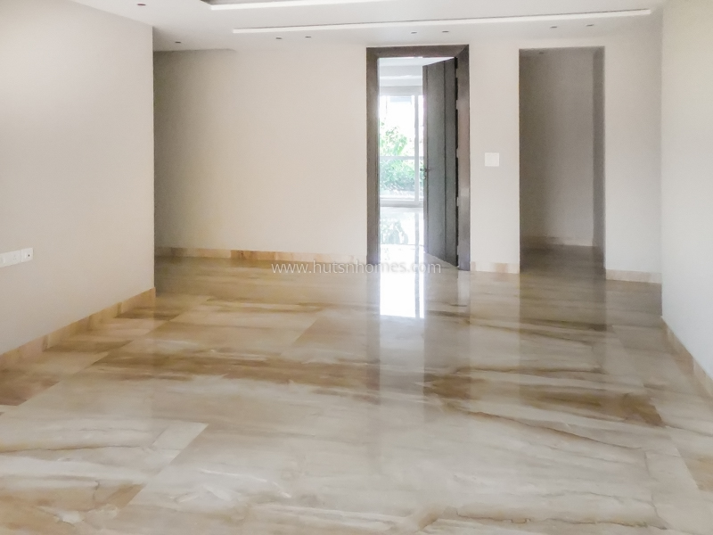 4 BHK Builder Floor For Sale in West End Colony