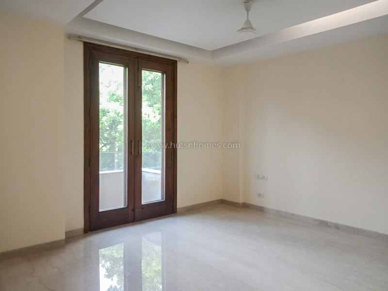 3 BHK Flat For Sale in Vasant Vihar