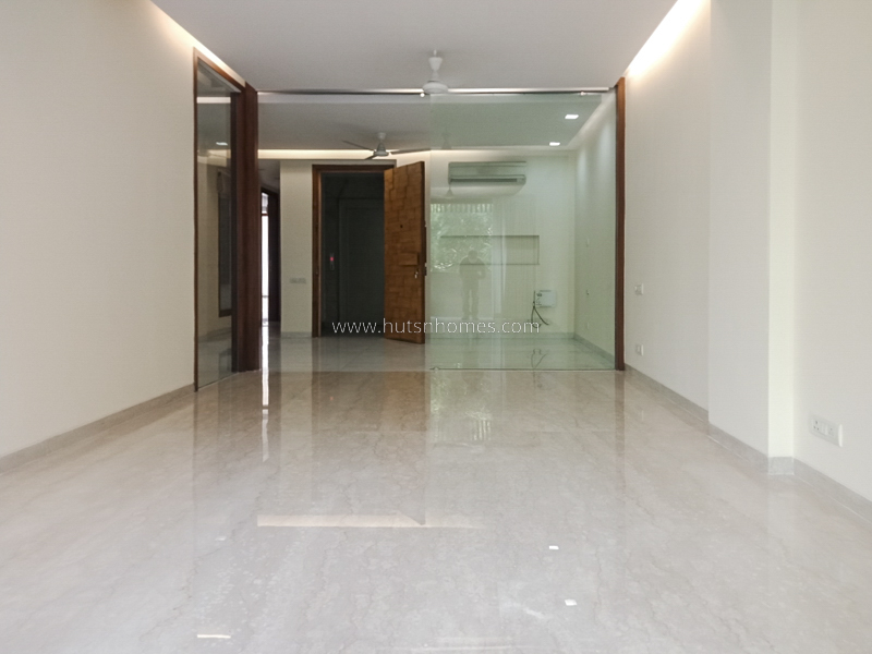 3 BHK Flat For Sale in Vasant Vihar